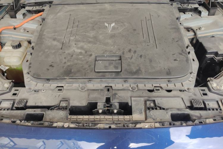 Used VOYAH FREE 2021 Four-Wheel Drive Standard All-Electric Exclusive Luxury Package Engine Bay