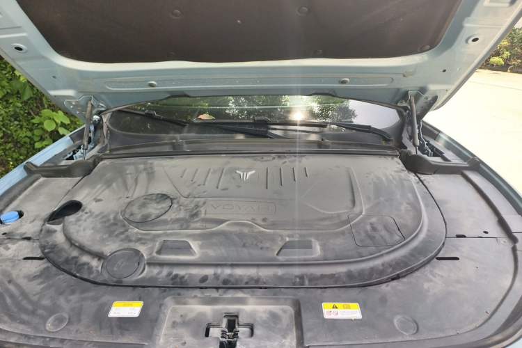 Used VOYAH FREE 2021 Four-Wheel Drive Standard Range-Extended Exclusive Luxury Package Engine Bay