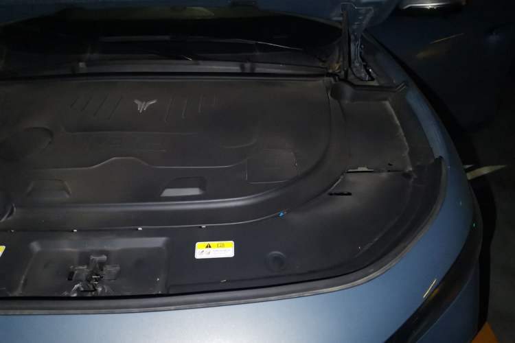 Used VOYAH FREE 2021 Four-Wheel Drive Standard Range-Extended Exclusive Luxury Package Engine Bay Left