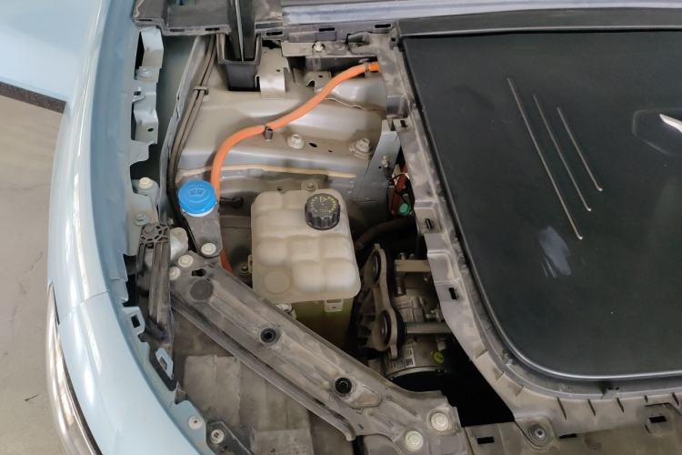 Used VOYAH FREE 2021 Two-Wheel Drive Standard Pure Electric Version Engine Bay Left