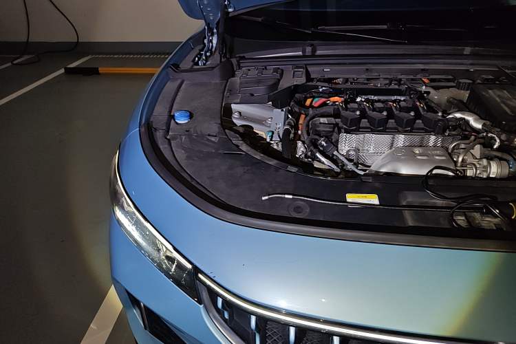 Used VOYAH FREE 2021 Four-Wheel Drive Extended-Range First Edition Commemorative Edition Exclusive Luxury Package Engine Bay Right