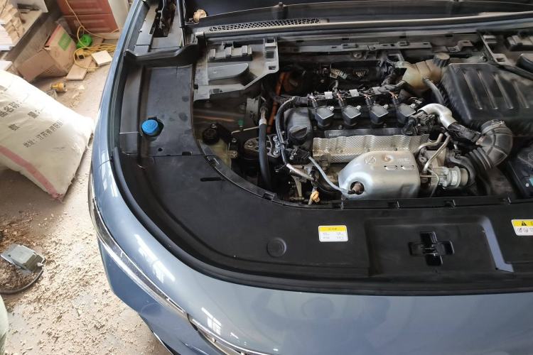 Used VOYAH FREE 2021 Four-Wheel Drive Standard Range-Extended Version Engine Bay Right