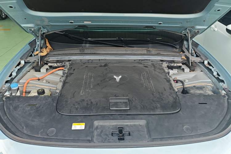 Used VOYAH FREE 2021 Four-Wheel Drive Standard All-Electric Exclusive Luxury Package Engine Bay