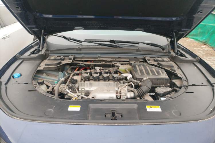 Used VOYAH FREE 2021 Four-Wheel Drive Standard Range-Extended Version Engine Bay