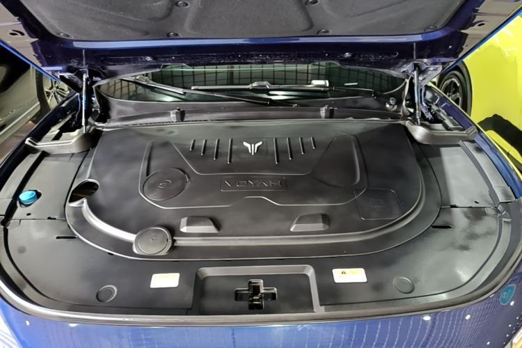 Used VOYAH FREE 2021 Four-Wheel Drive Standard Range-Extended Exclusive Luxury Package Engine Bay