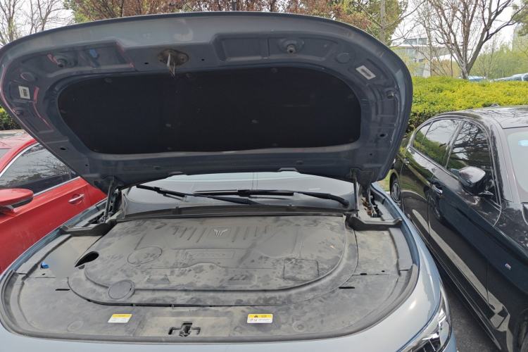 Used VOYAH FREE 2021 Four-Wheel Drive Standard Range-Extended Exclusive Luxury Package Engine Bay