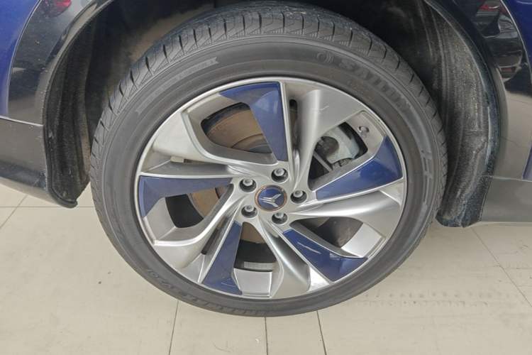 Used VOYAH FREE 2021 Four-Wheel Drive Standard Range-Extended Exclusive Luxury Package Exterior 5