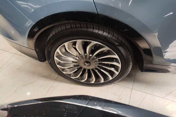Used VOYAH FREE 2021 Four-Wheel Drive Standard Range-Extended Exclusive Luxury Package Exterior 5