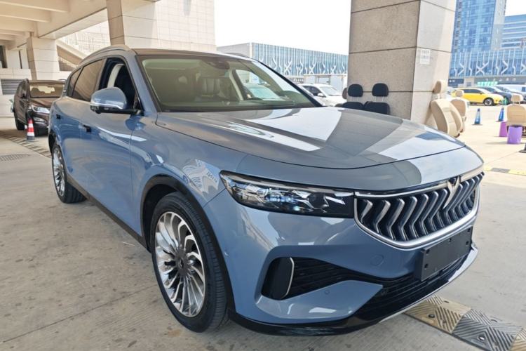 Used VOYAH FREE 2021 Four-Wheel Drive Standard Range-Extended Exclusive Luxury Package Front Right 45 Deg