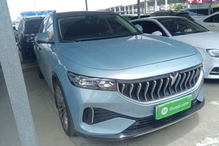 Used VOYAH FREE 2021 Four-Wheel Drive Standard Range-Extended Exclusive Luxury Package Front Right 45 Deg