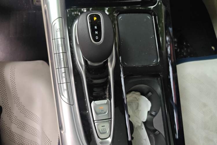 Used VOYAH FREE 2021 Four-Wheel Drive Extended-Range First Edition Commemorative Edition Exclusive Luxury Package Gear Lever