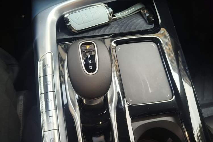 Used VOYAH FREE 2021 Four-Wheel Drive Extended-Range First Edition Commemorative Edition Exclusive Luxury Package Gear Lever