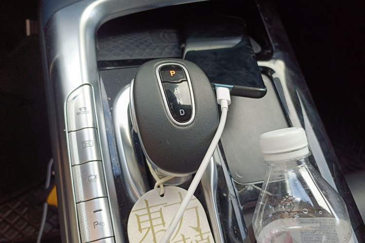 Used VOYAH FREE 2021 Four-Wheel Drive Standard Range-Extended Exclusive Luxury Package Gear Lever