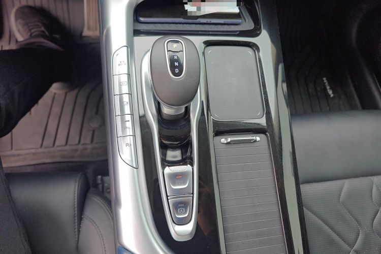 Used VOYAH FREE 2021 Four-Wheel Drive Standard Range-Extended Exclusive Luxury Package Gear Lever