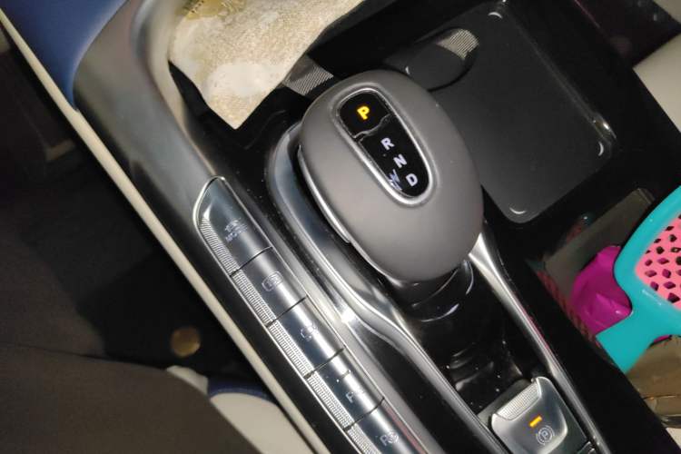 Used VOYAH FREE 2021 Four-Wheel Drive Standard Range-Extended Version Gear Lever