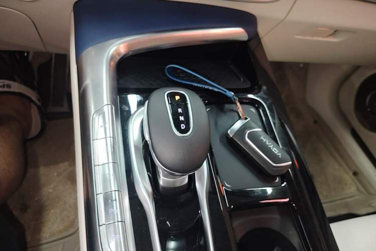 Used VOYAH FREE 2021 Four-Wheel Drive Standard Range-Extended Exclusive Luxury Package Gear Lever