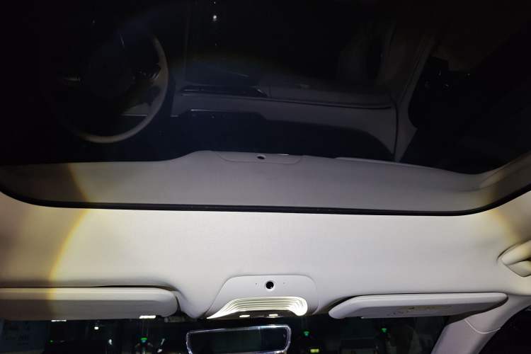 Used VOYAH FREE 2021 Four-Wheel Drive Extended-Range First Edition Commemorative Edition Exclusive Luxury Package Headliner