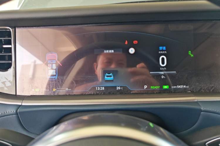 Used VOYAH FREE 2021 Four-Wheel Drive Standard Range-Extended Exclusive Luxury Package Instrument Cluster