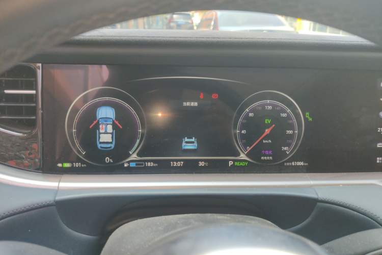 Used VOYAH FREE 2021 Four-Wheel Drive Standard Range-Extended Exclusive Luxury Package Instrument Cluster