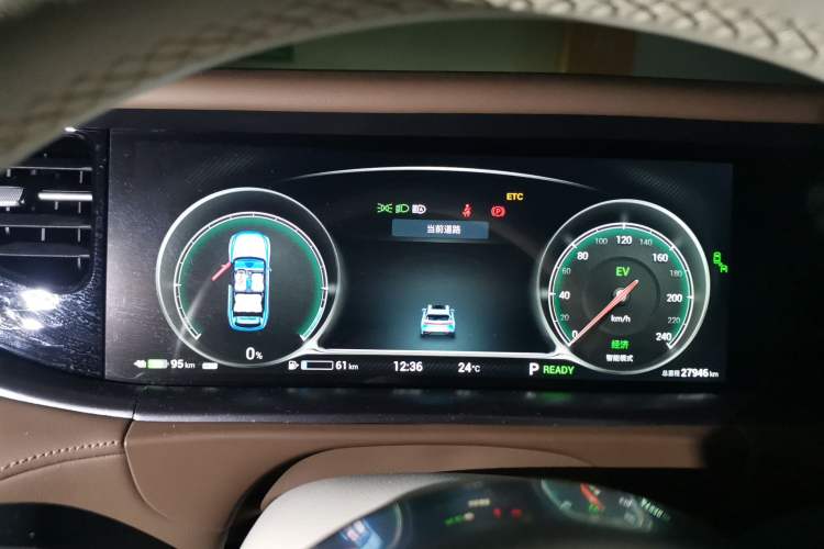Used VOYAH FREE 2021 Four-Wheel Drive Standard Range-Extended Exclusive Luxury Package Instrument Cluster