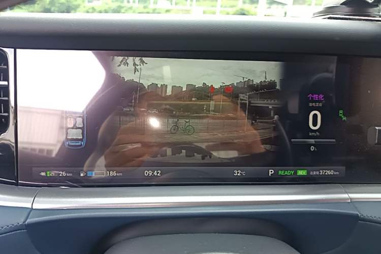 Used VOYAH FREE 2021 Four-Wheel Drive Standard Range-Extended Exclusive Luxury Package Instrument Cluster