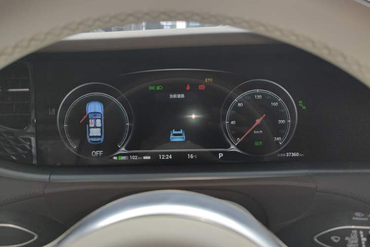 Used VOYAH FREE 2021 Four-Wheel Drive Standard All-Electric Exclusive Luxury Package Instrument Cluster