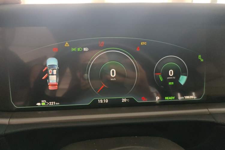 Used VOYAH FREE 2021 Two-Wheel Drive Standard Pure Electric Version Instrument Cluster