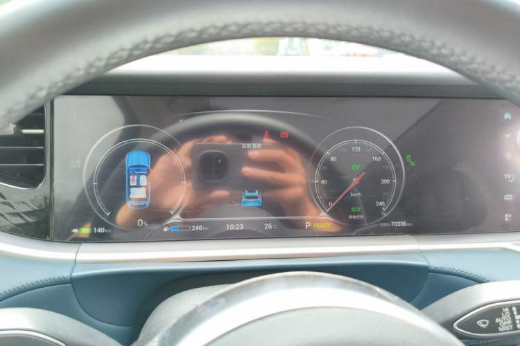 Used VOYAH FREE 2021 Four-Wheel Drive Standard Range-Extended Exclusive Luxury Package Instrument Cluster
