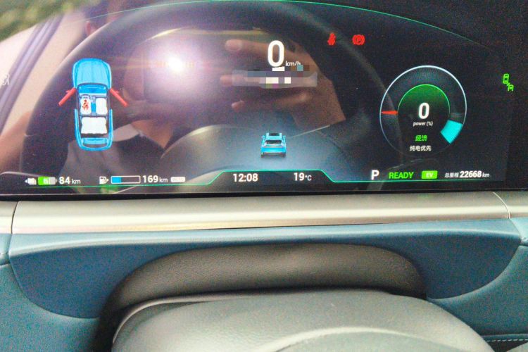 Used VOYAH FREE 2021 Four-Wheel Drive Standard Range-Extended Exclusive Luxury Package Instrument Cluster