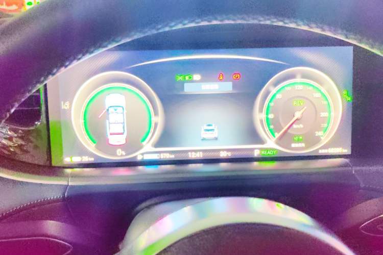 Used VOYAH FREE 2021 Four-Wheel Drive Standard Range-Extended Exclusive Luxury Package Instrument Cluster