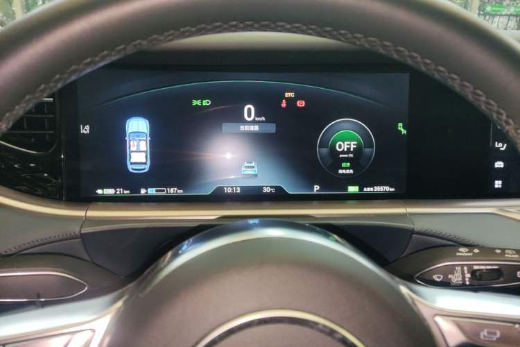 Used VOYAH FREE 2021 Four-Wheel Drive Standard Range-Extended Exclusive Luxury Package Instrument Cluster