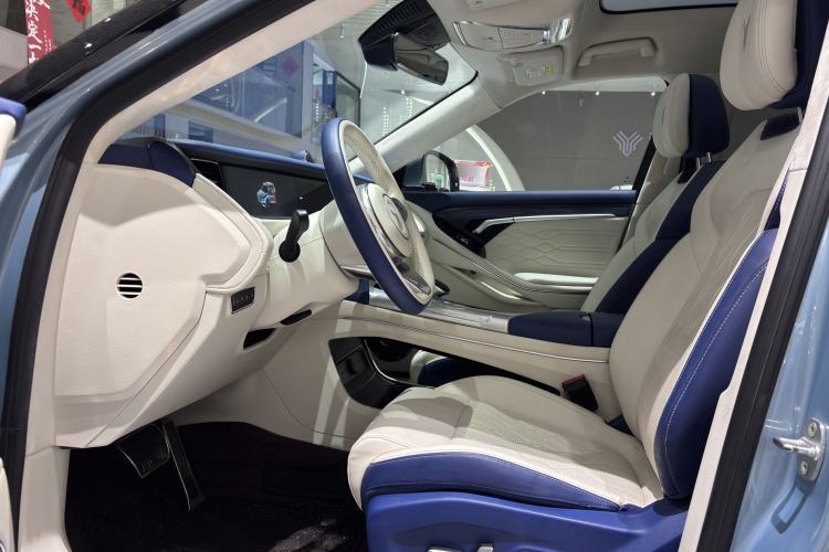 Used VOYAH FREE 2021 Four-Wheel Drive Standard Range-Extended Exclusive Luxury Package Interior 1