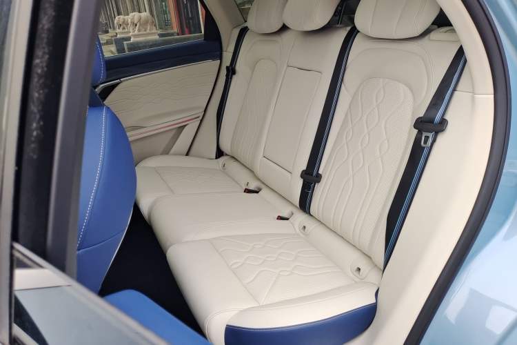 Used VOYAH FREE 2021 Four-Wheel Drive Standard Range-Extended Exclusive Luxury Package Interior 1