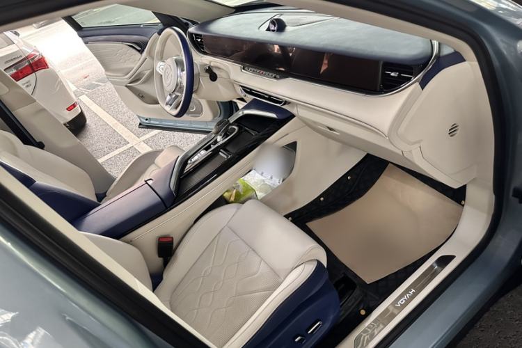 Used VOYAH FREE 2021 Four-Wheel Drive Standard All-Electric Exclusive Luxury Package Interior 2