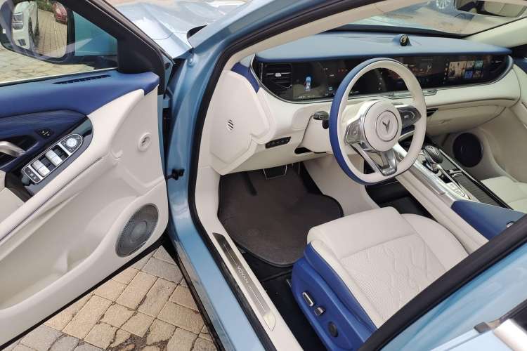 Used VOYAH FREE 2021 Four-Wheel Drive Standard Range-Extended Exclusive Luxury Package Interior 2