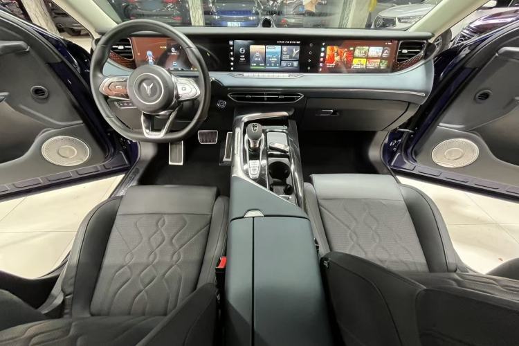 Used VOYAH FREE 2021 Four-Wheel Drive Standard All-Electric Exclusive Luxury Package Interior 3