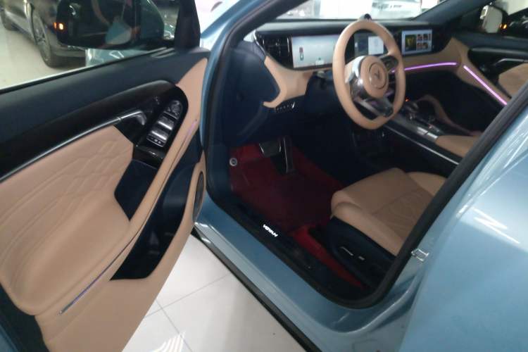 Used VOYAH FREE 2021 Four-Wheel Drive Standard Range-Extended Exclusive Luxury Package Interior 3