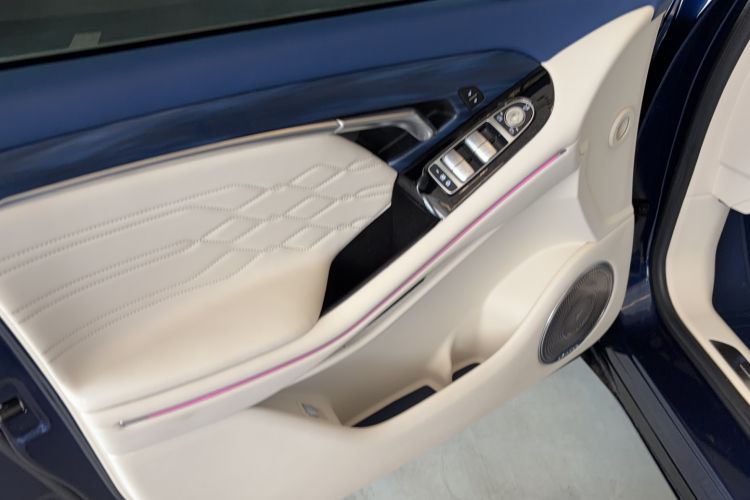 Used VOYAH FREE 2021 Two-Wheel Drive Standard Pure Electric City Edition Interior 4