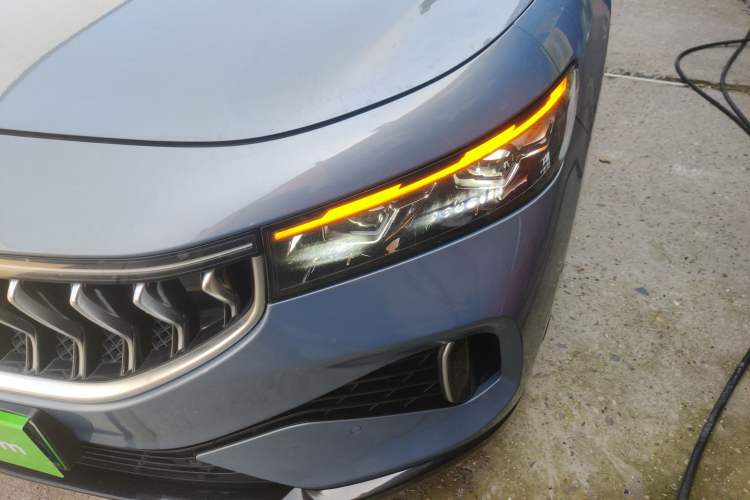 Used VOYAH FREE 2021 Four-Wheel Drive Standard Range-Extended Exclusive Luxury Package Left Front Headlight