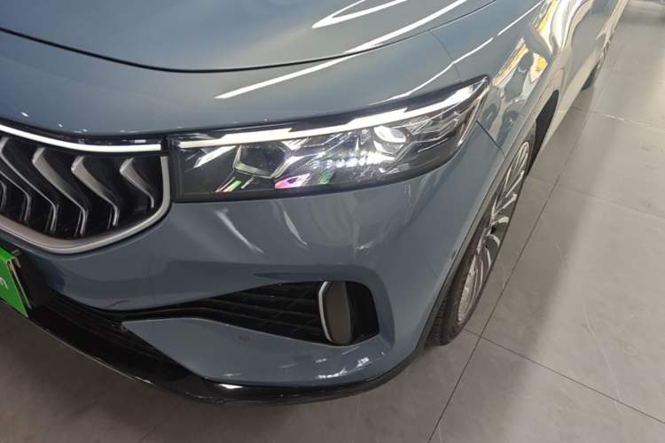 Used VOYAH FREE 2021 Four-Wheel Drive Standard Range-Extended Exclusive Luxury Package Left Front Headlight