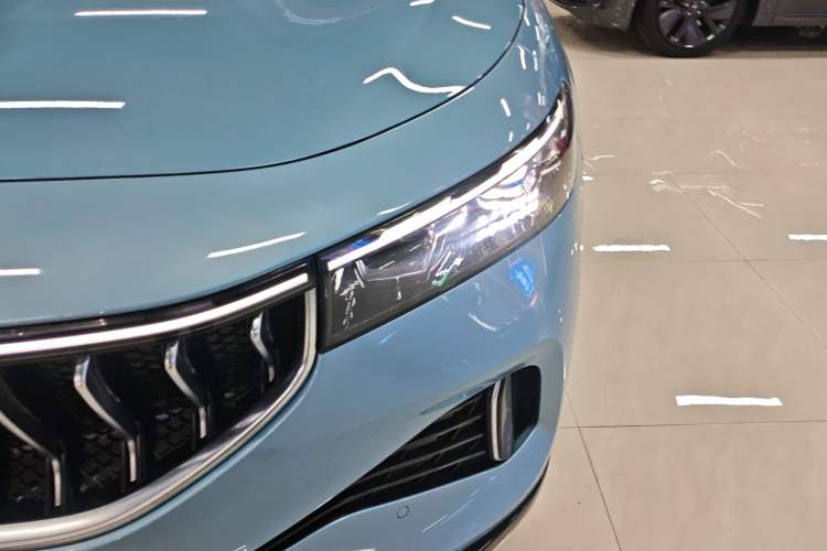 Used VOYAH FREE 2021 Two-Wheel Drive Standard Pure Electric City Edition Left Front Headlight