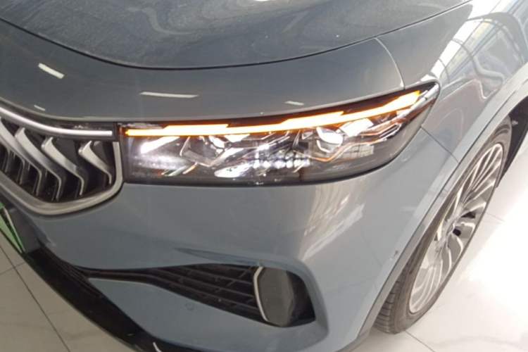 Used VOYAH FREE 2021 Four-Wheel Drive Standard Range-Extended Exclusive Luxury Package Left Front Headlight