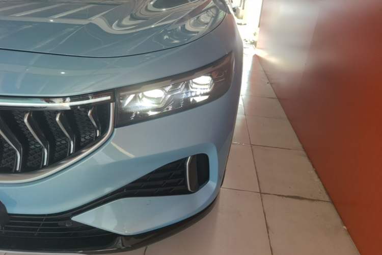 Used VOYAH FREE 2021 Four-Wheel Drive Standard All-Electric Exclusive Luxury Package Left Front Headlight
