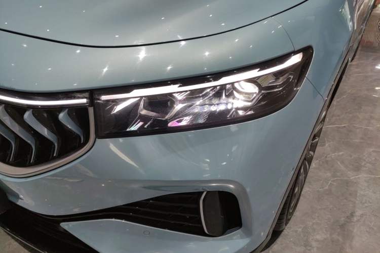 Used VOYAH FREE 2021 Four-Wheel Drive Standard Range-Extended Exclusive Luxury Package Left Front Headlight
