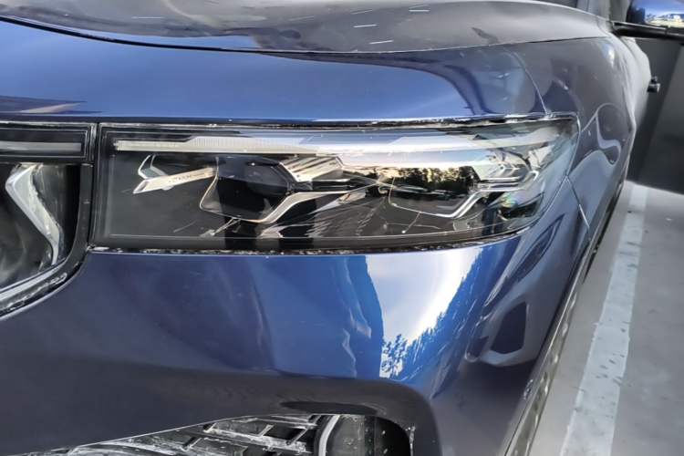 Used VOYAH FREE 2021 Four-Wheel Drive Standard Range-Extended Exclusive Luxury Package Left Front Headlight