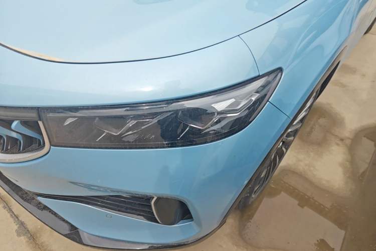 Used VOYAH FREE 2021 Four-Wheel Drive Extended-Range First-Edition Commemorative Model Left Front Headlight