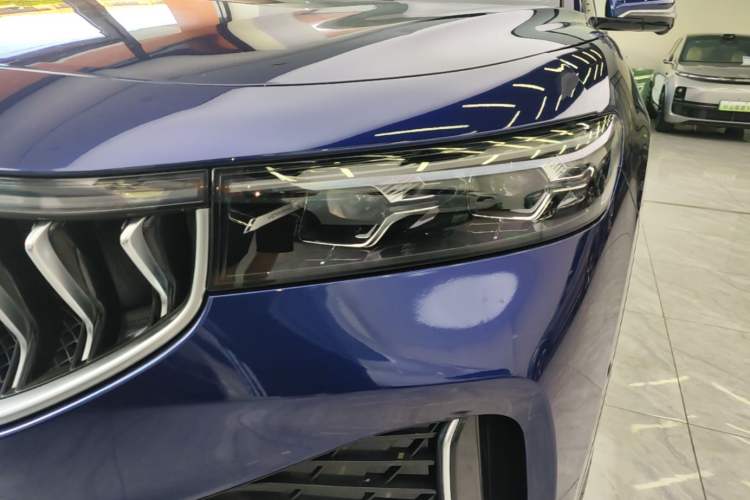 Used VOYAH FREE 2021 Four-Wheel Drive Standard Range-Extended Exclusive Luxury Package Left Front Headlight