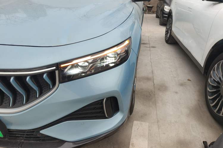 Used VOYAH FREE 2021 Four-Wheel Drive Standard All-Electric Exclusive Luxury Package Left Front Headlight