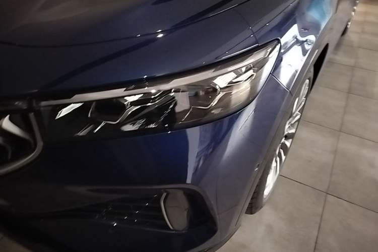 Used VOYAH FREE 2021 Four-Wheel Drive Standard Range-Extended Exclusive Luxury Package Left Front Headlight