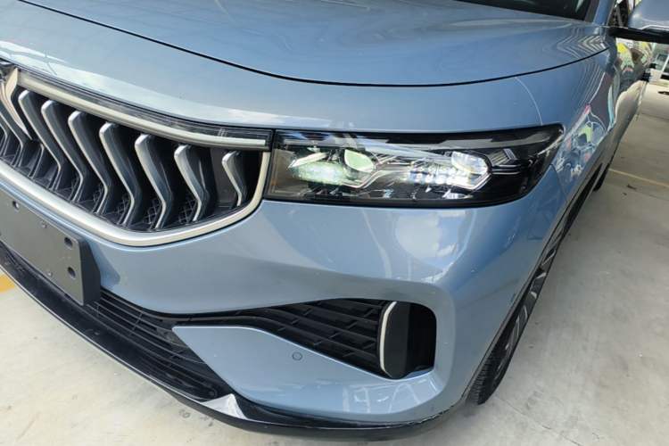 Used VOYAH FREE 2021 Four-Wheel Drive Standard Range-Extended Exclusive Luxury Package Left Front Headlight